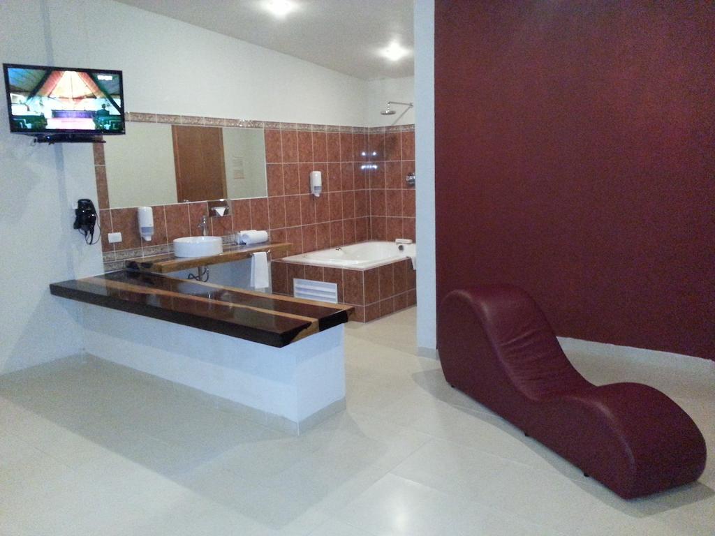 Auto Hotel Paraiso Inn Palenque Cameră foto